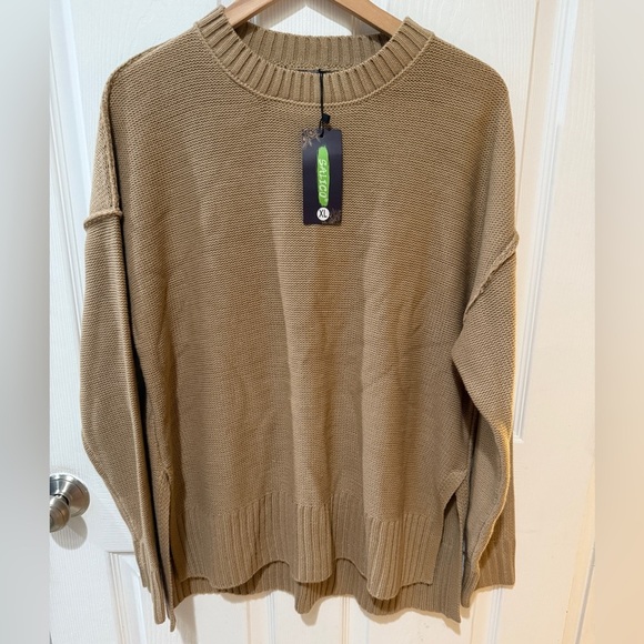 Tan Crew Neck Sweater with Ribbed Trim and Relaxed Fit NWT! Great style 🤎 - Picture 1 of 5